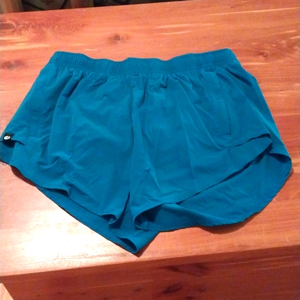 Oiselle shorts